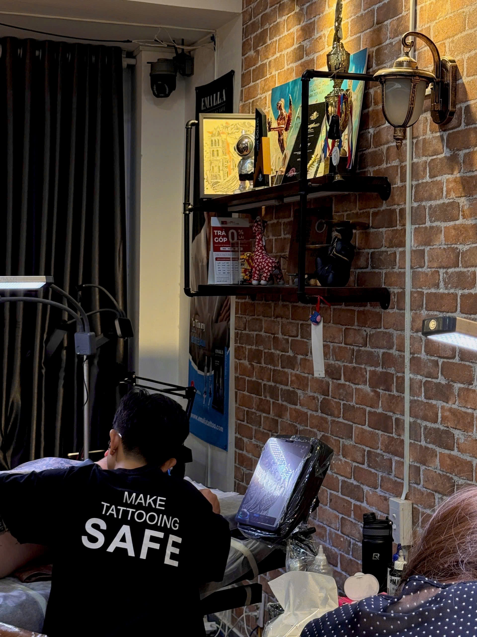 modern tattoo studio decoration ho chi minh city